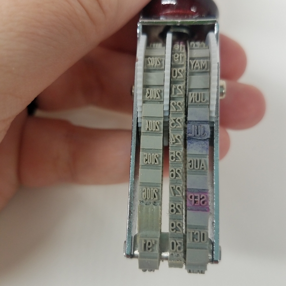 Vintage W.T Roger's Deluxe Stamp Set - Picture 12 of 12